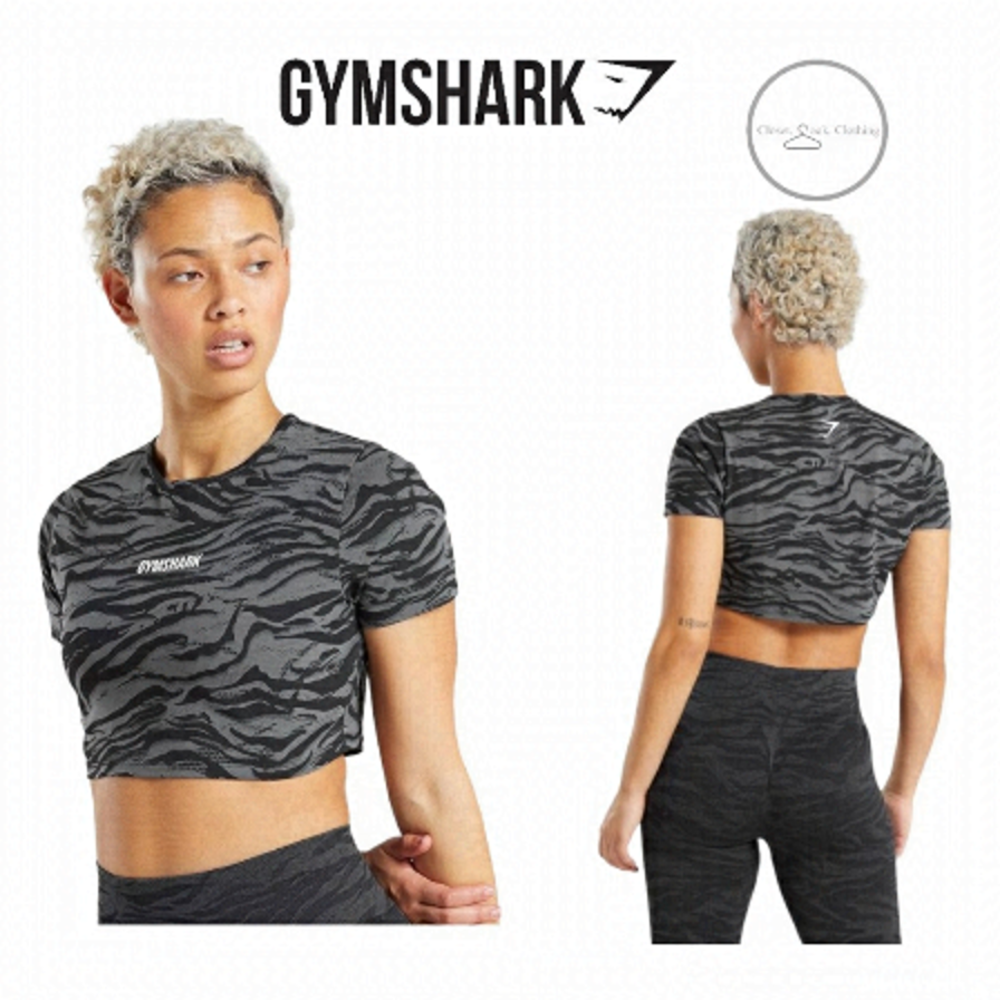 GYMSHARK Animal Graphic Crop Top – Black Print Size Medium